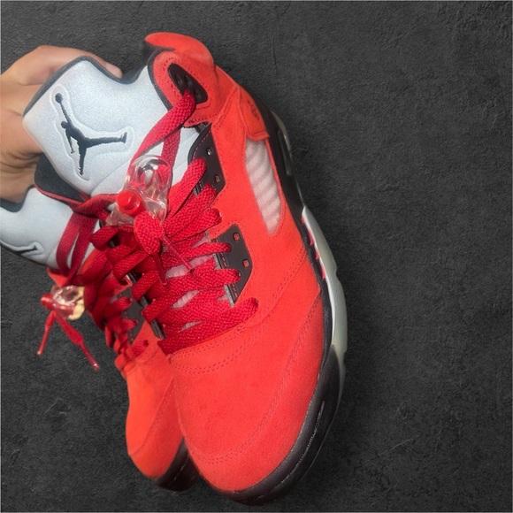 Jordan 5s “Raging Bull” - Picture 4 of 5